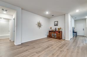 6427 Whitecap Drive - Photo 2