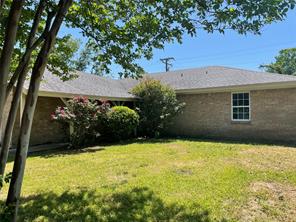 717 Bluebonnet Street - Photo 2