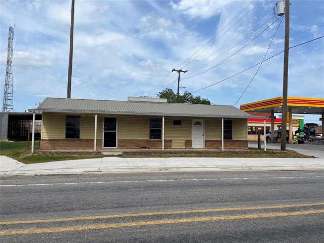 106 N Front Street