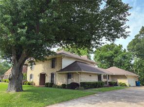802 Circle Drive - Photo 2