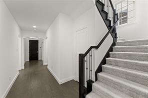 12710 Meadow Glen - Photo 2
