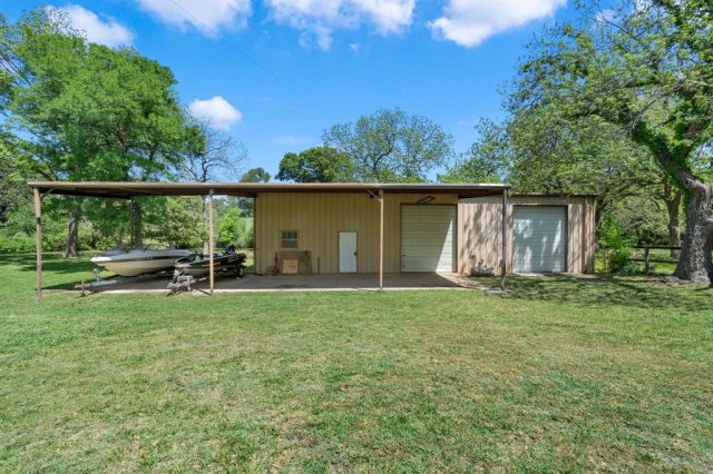 3231 Plainview Road