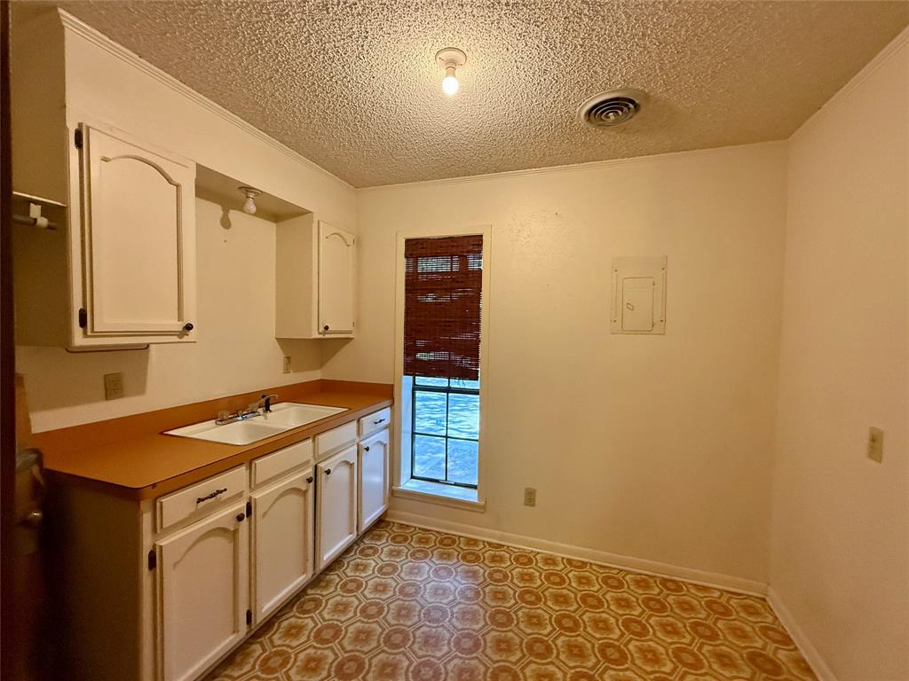 998 Hwy 22 E - Photo 11