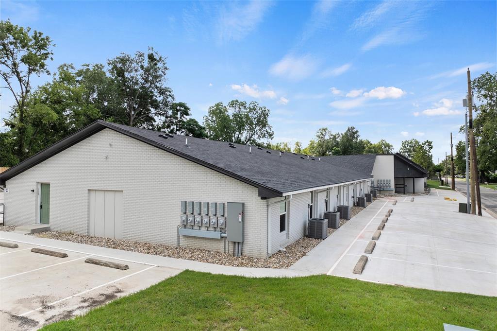 316 W 7th Street - Photo 12