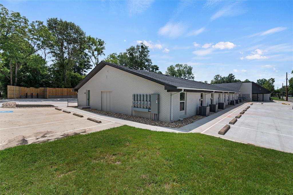 316 W 7th Street - Photo 14
