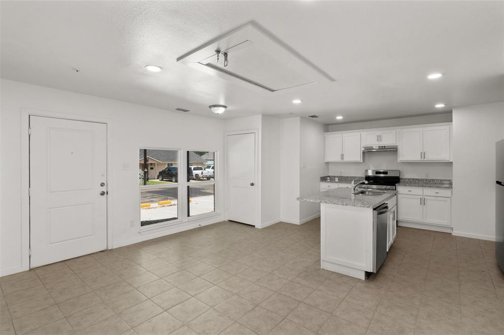 316 W 7th Street - Photo 32