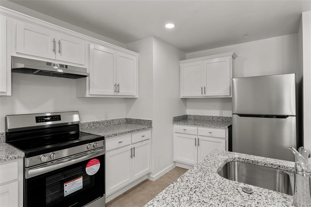 316 W 7th Street - Photo 35