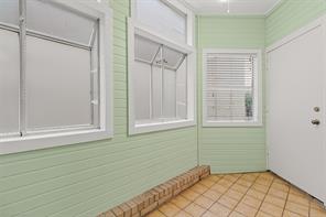 1010 Allen Street - Photo 7