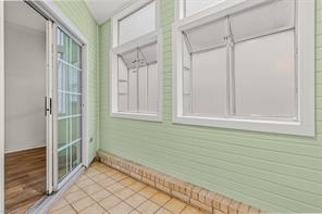 1010 Allen Street - Photo 8