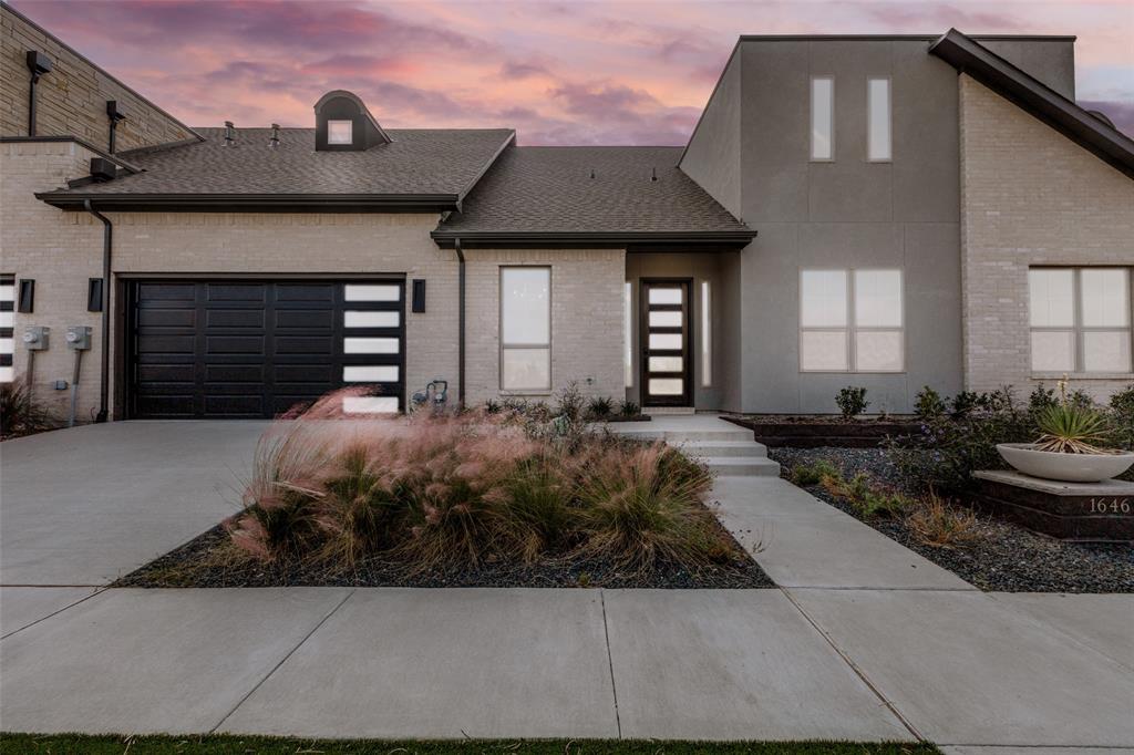 1646 Governors Boulevard - Photo 1