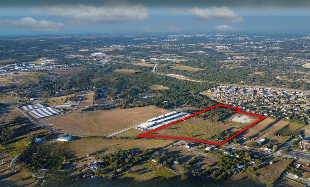 705 N Oakridge Drive - Photo 1