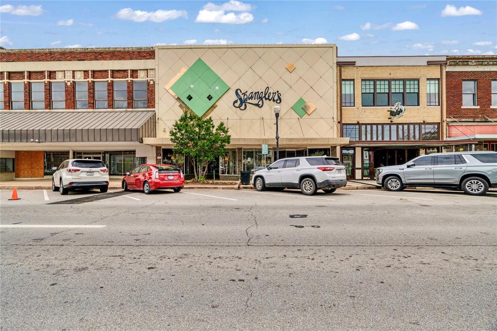 20 N Plaza - Photo 1