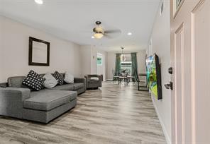 1701 W College Street - Photo 15