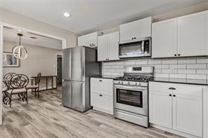 1701 W College Street - Photo 3