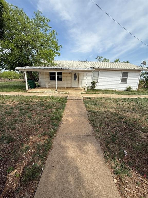 701 Perry