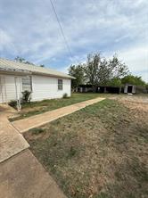701 Perry - Photo 2