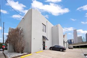 2909 San Jacinto - Photo 2