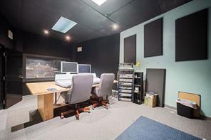 2909 San Jacinto - Photo 9