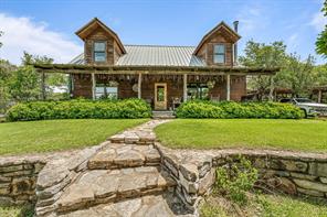 493 Private Road 1673 - Photo 2