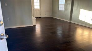 801 Grande Drive - Photo 2