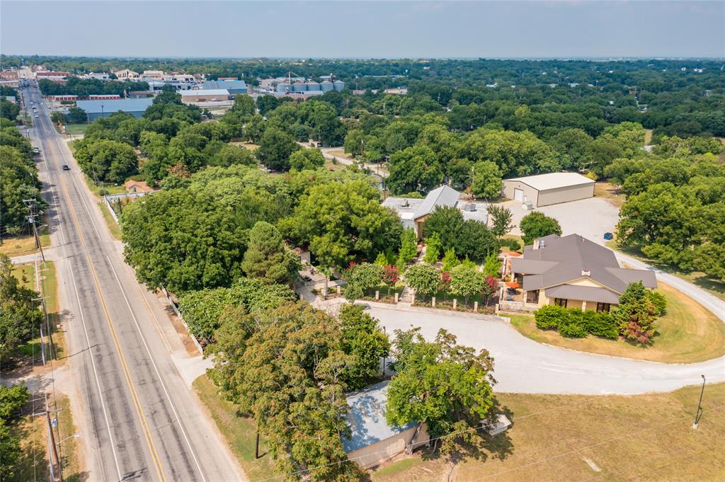802 S Austin Street - Photo 1