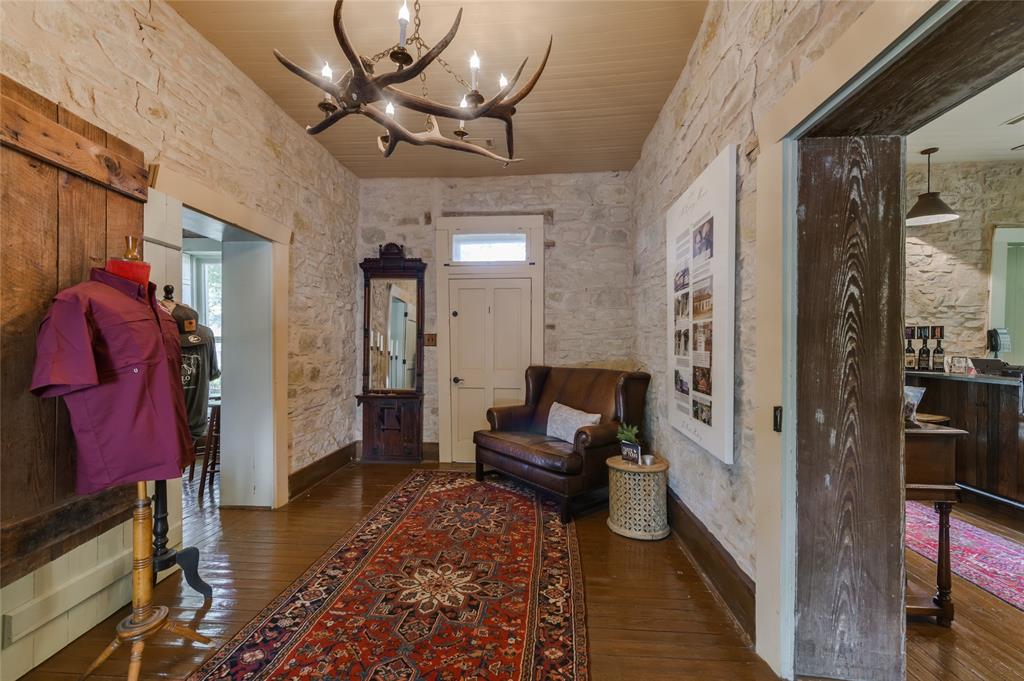 802 S Austin Street - Photo 7