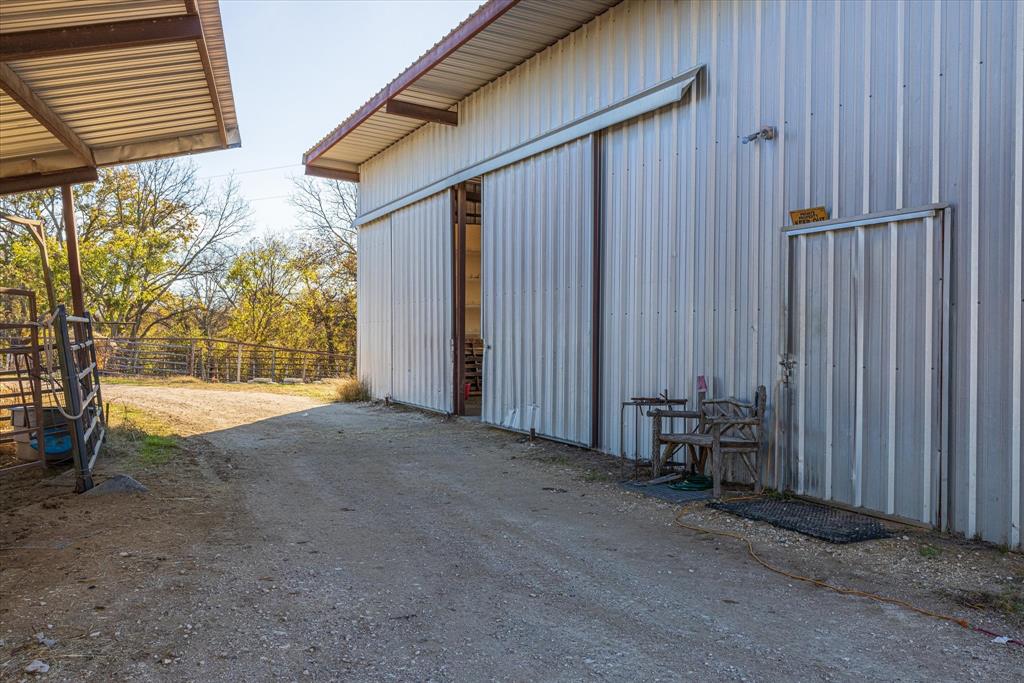 6407 S US HIGHWAY 377 - Photo 29