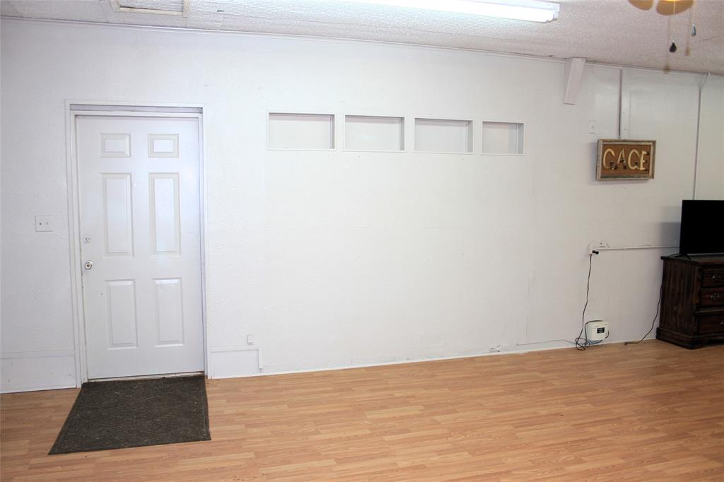 101 E Wallace Street - Photo 11