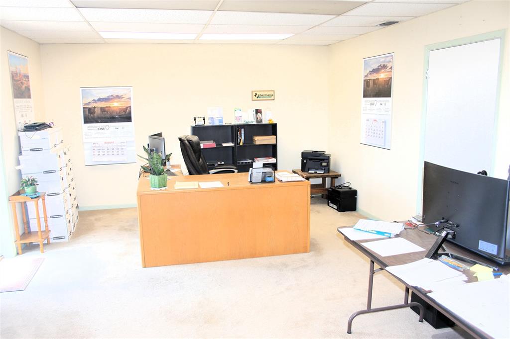 101 E Wallace Street - Photo 4