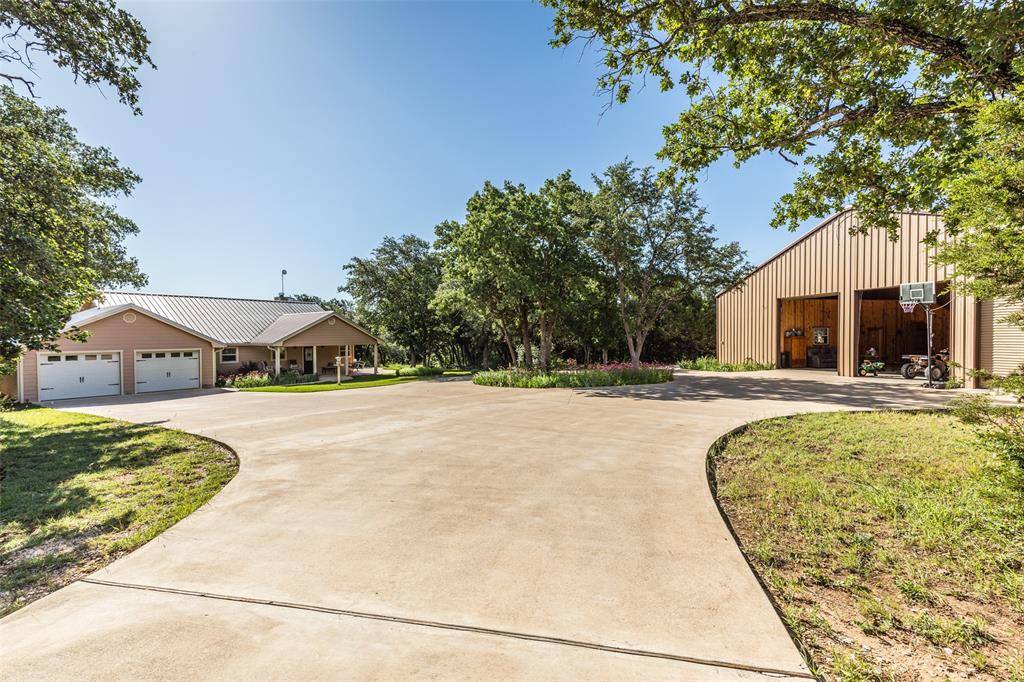 420 Private Road 1400 E - Photo 1