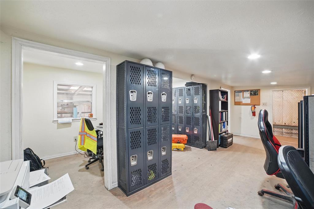 610 W Simonds Road - Photo 10