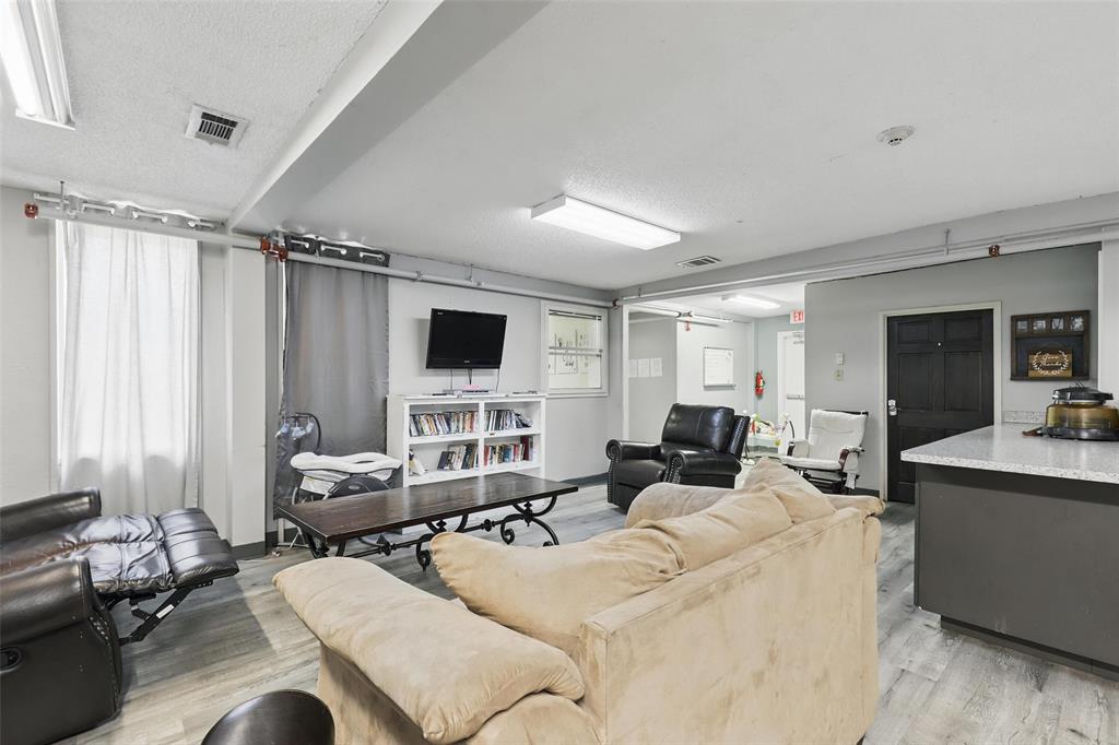 1915 N Wilhite Street - Photo 31