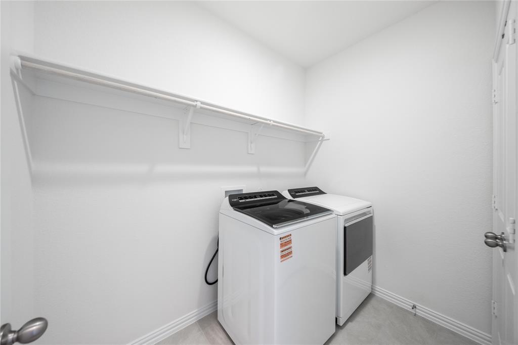 3108 Patrinia Street - Photo 18