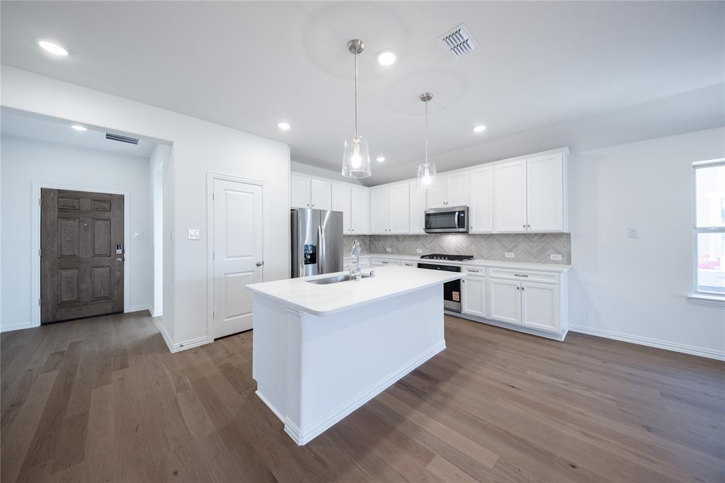 3108 Patrinia Street - Photo 4