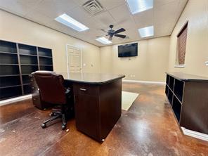 321 N West Street - Photo 17