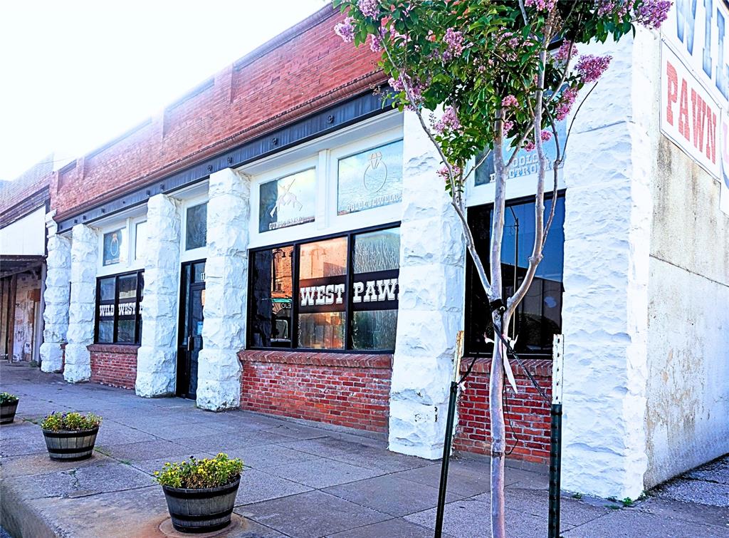 117 E Houston Street - Photo 1