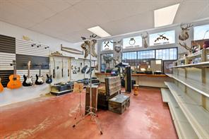 117 E Houston Street - Photo 13