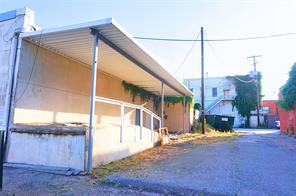117 E Houston Street - Photo 25