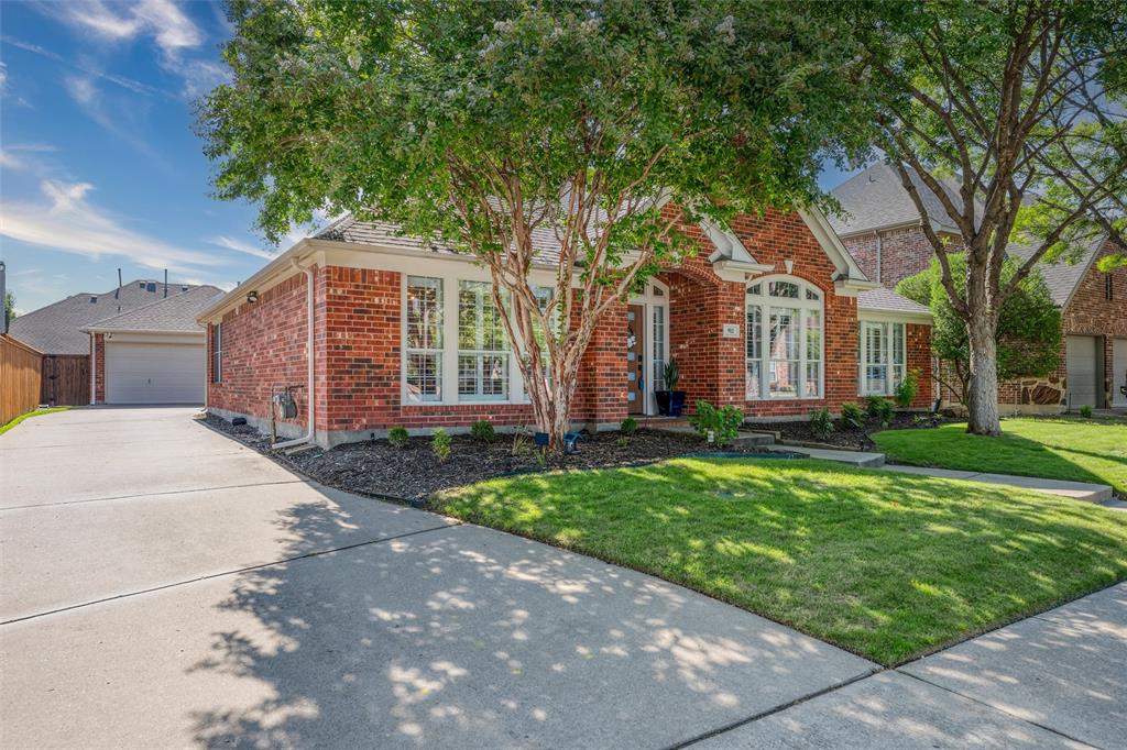 912 Thimbleberry Drive - Photo 1