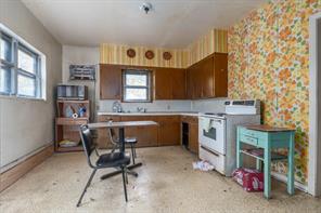 1089 State Highway 22 - Photo 8