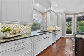 4009 Beacon Street - Photo 14