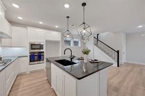9448 Dahlia Boulevard - Photo 7