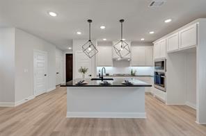9448 Dahlia Boulevard - Photo 8