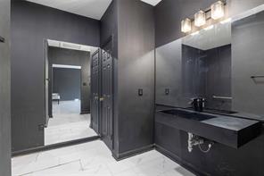 1502 Avenue B - Photo 22