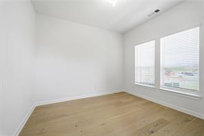 211 Condor Court - Photo 6
