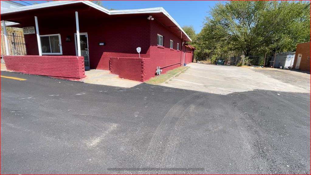 1321 E Berry st Street - Photo 1