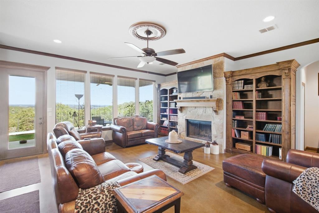 565 Ridgeway Drive - Photo 12