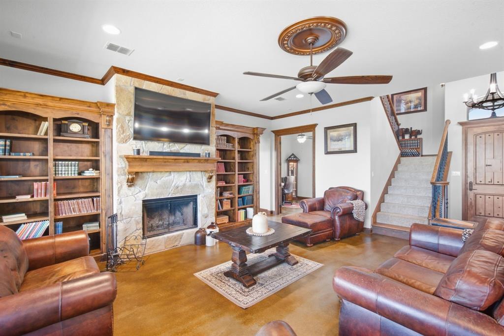 565 Ridgeway Drive - Photo 13