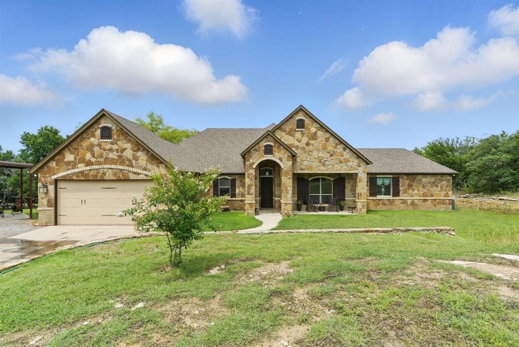 565 Ridgeway Drive - Photo 2