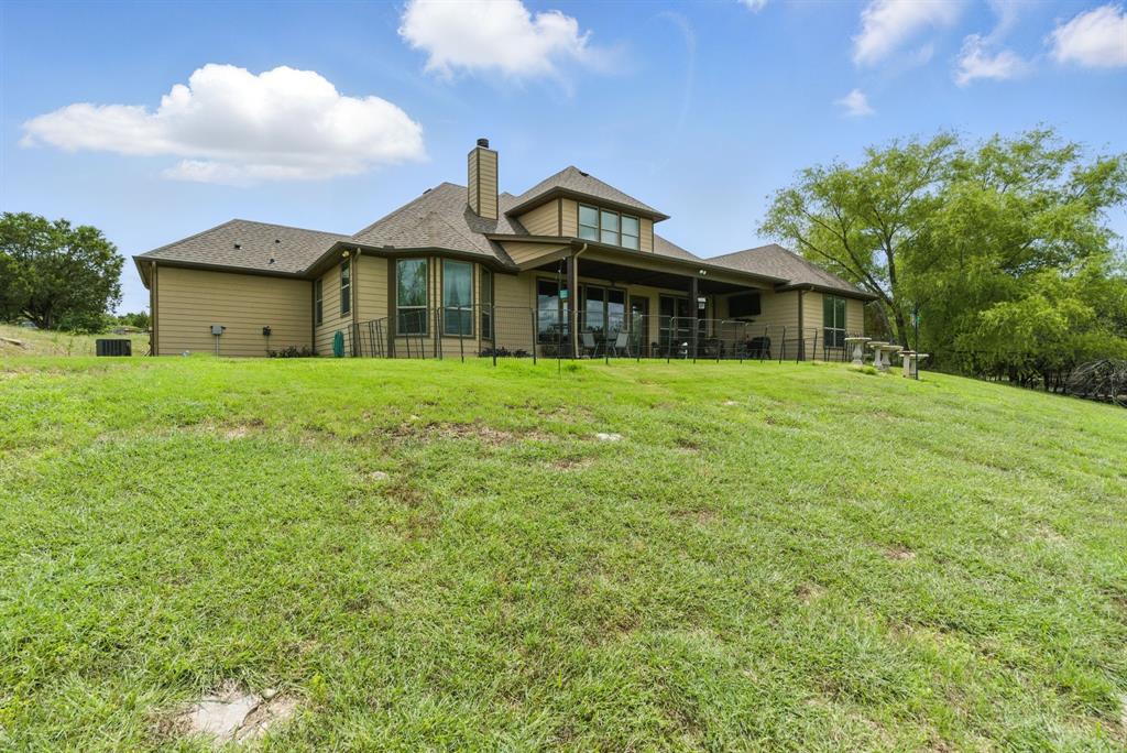 565 Ridgeway Drive - Photo 3